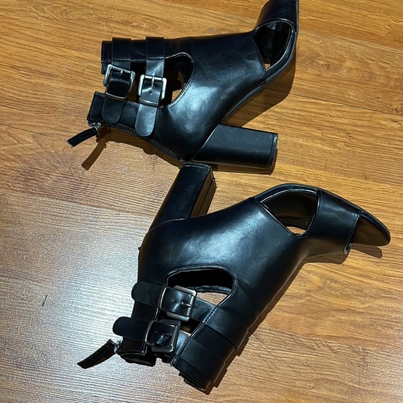 Ladies open toe shoes - Picture 4 of 10